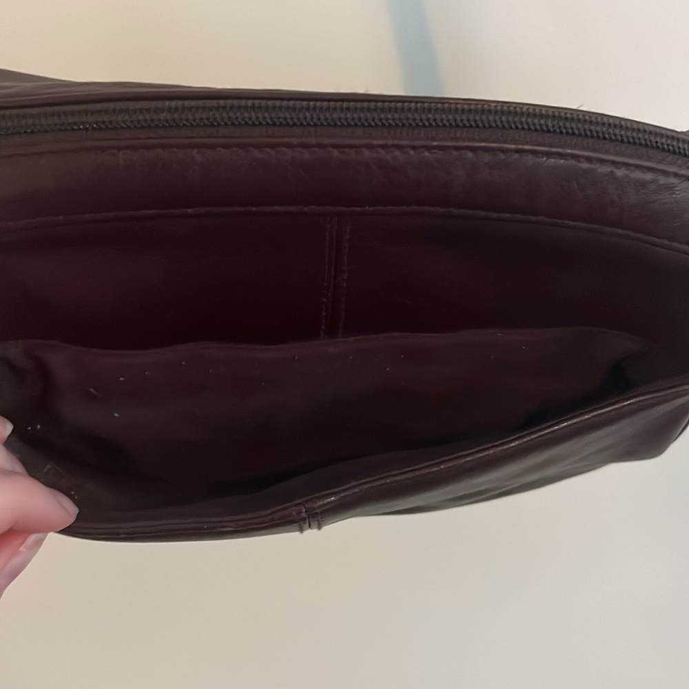 Vintage Etienne Aigner Classic Collection Purse Crossbody Dark Burgundy leather - Picture 9 of 16